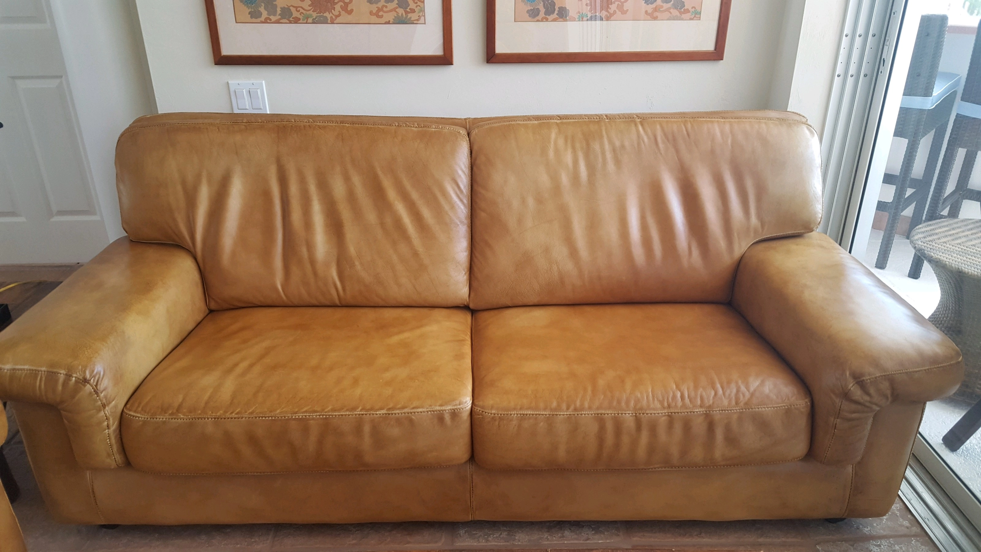 Waxed aniline leather conditioning portfolio image 3